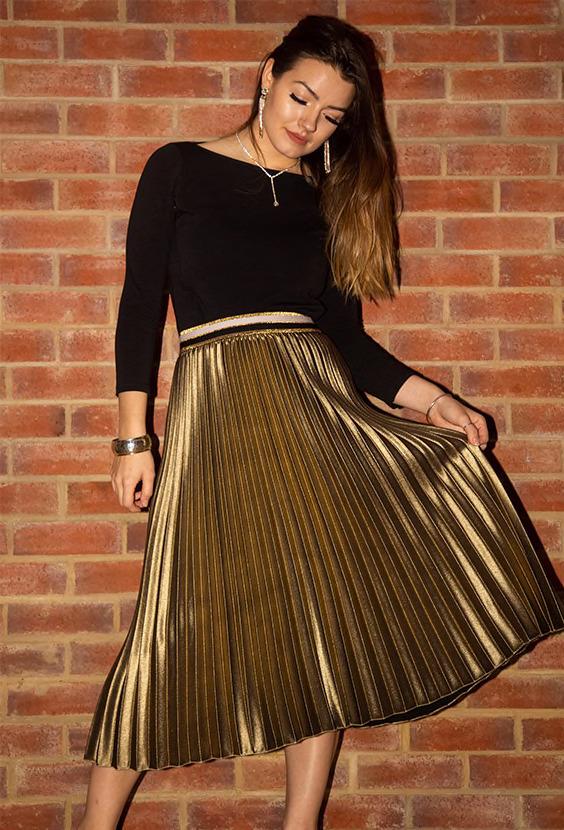HOW TO STYLE BREASTFEEDING TOPS FOR PARTIES | The Milky Tee Company
