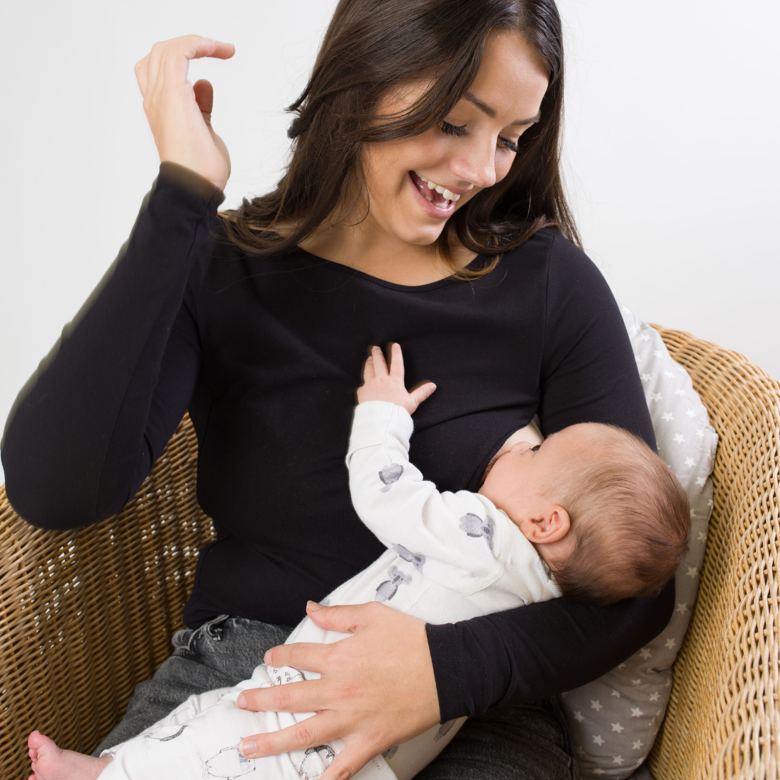 LONG SLEEVED MILKY TEE BREASTFEEDING TOP PLAIN BLACK The Milky Tee Company